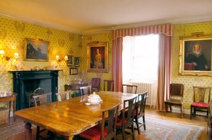 gallery_dining_room